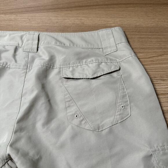COLUMBIA SPORTSWEAR OMNI-SHADE BEIGE TAN NYLON HIKING CARGO CAPRIS CAPRI SZ 6 - Picture 10 of 16